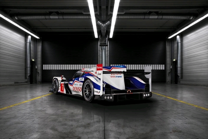 Toyota TS040 Hybrid